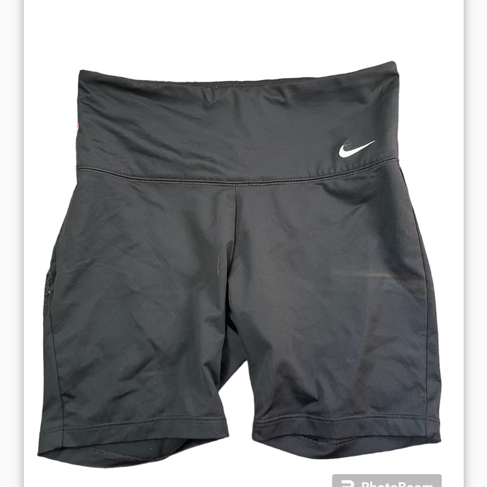 ✨Women’s Black Nike Dri Fit Biker Shorts Size Small✨